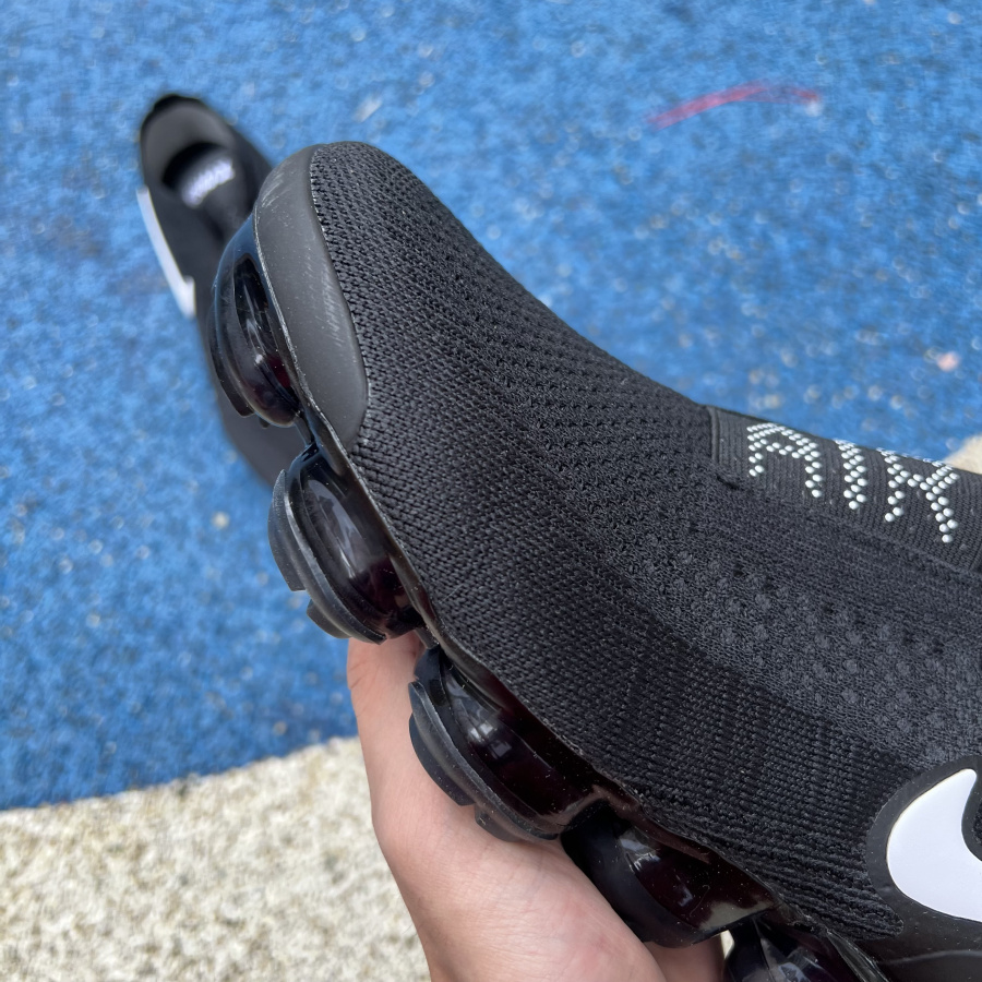 Nike Air Vapormax Moc 2 Sneaker - PerfectKickZ