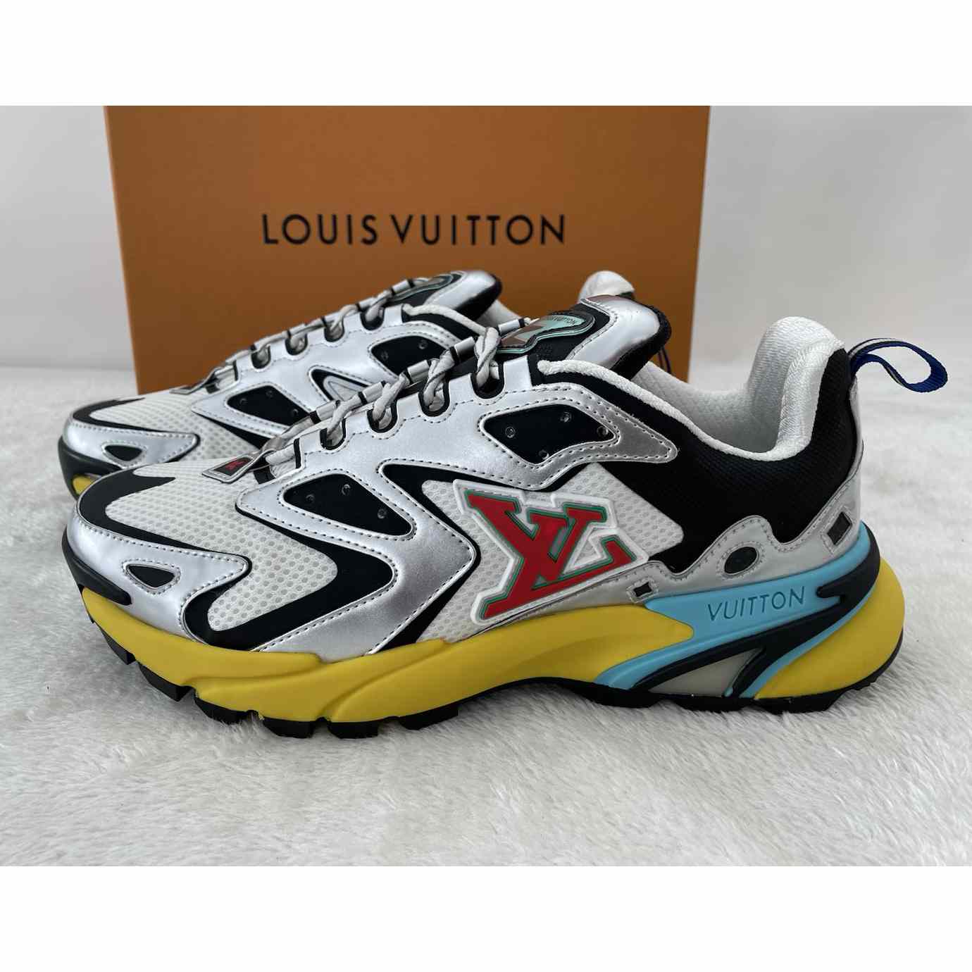 Louis Vuitton Runner Tatic Sneaker(Upon UK Size) - PerfectKickZ