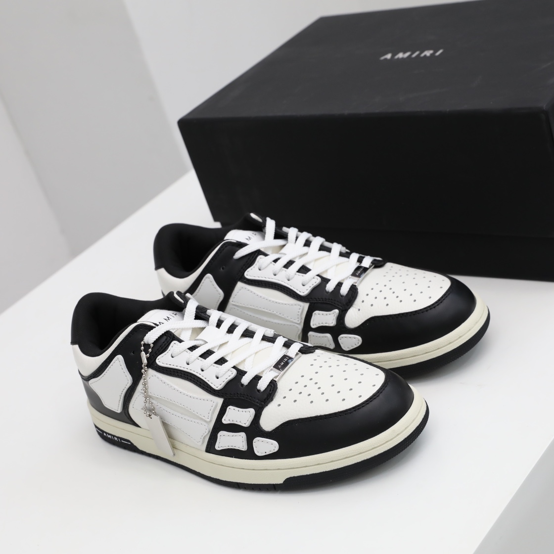 Amiri Skel-Top Low Sneaker White/Black - PerfectKickZ