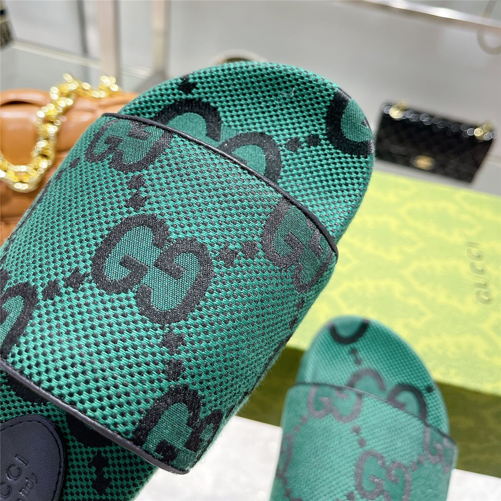 Gucci  Green GG Logo Slides - PerfectKickZ