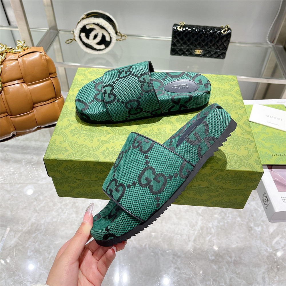Gucci  Green GG Logo Slides - PerfectKickZ