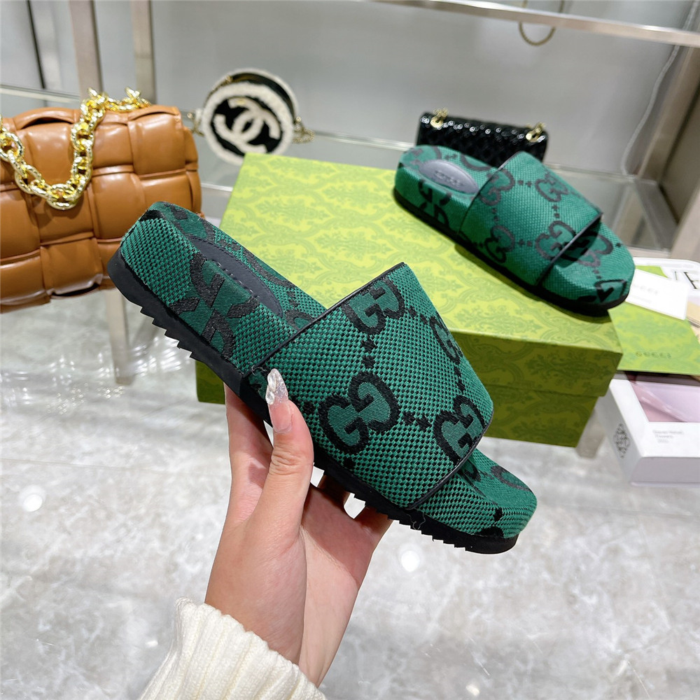 Gucci  Green GG Logo Slides - PerfectKickZ