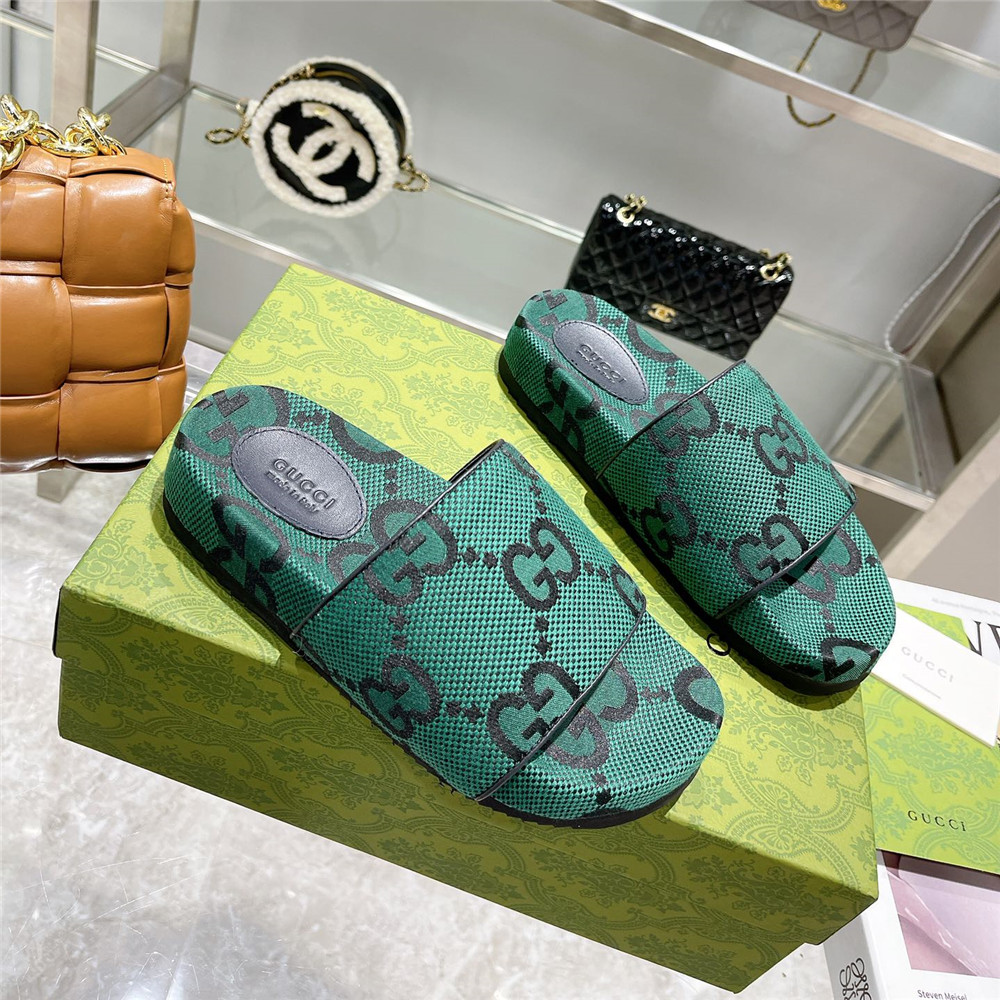 Gucci  Green GG Logo Slides - PerfectKickZ
