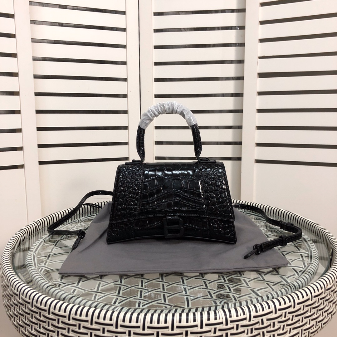 Balenciaga Women's Handbag - PerfectKickZ