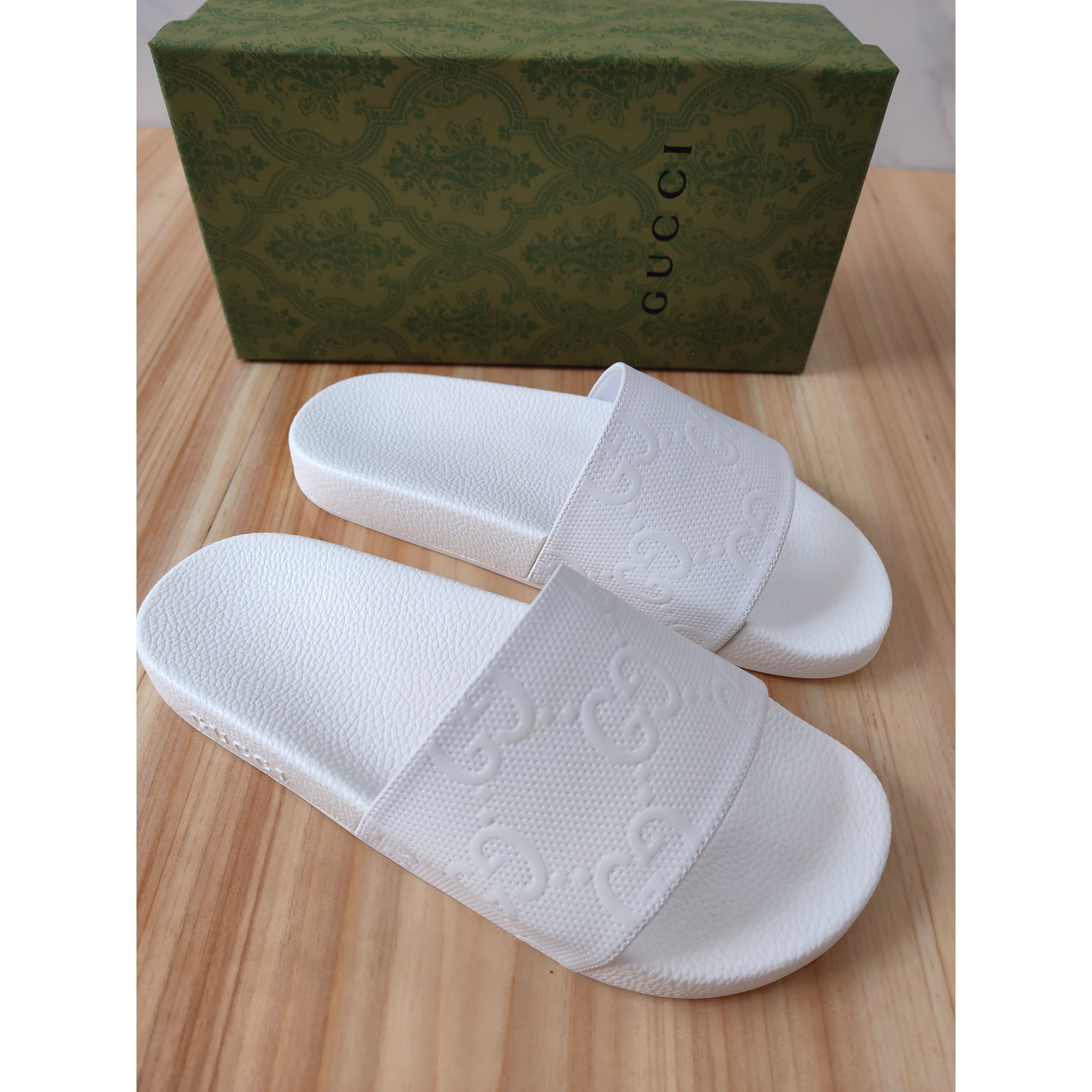 Gucci Logo Rubber Slide Sandal In White - PerfectKickZ