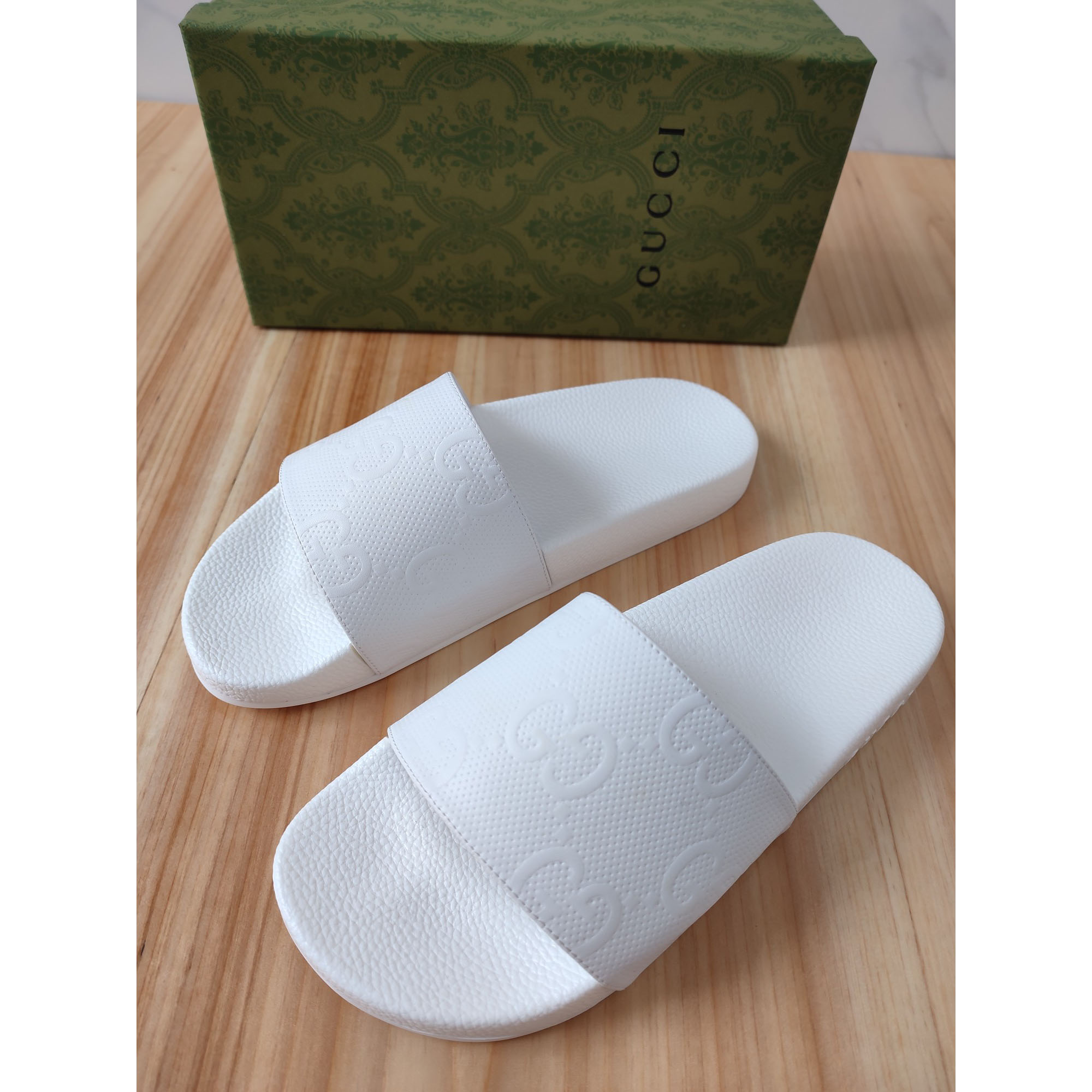 Gucci Logo Rubber Slide Sandal In White - PerfectKickZ