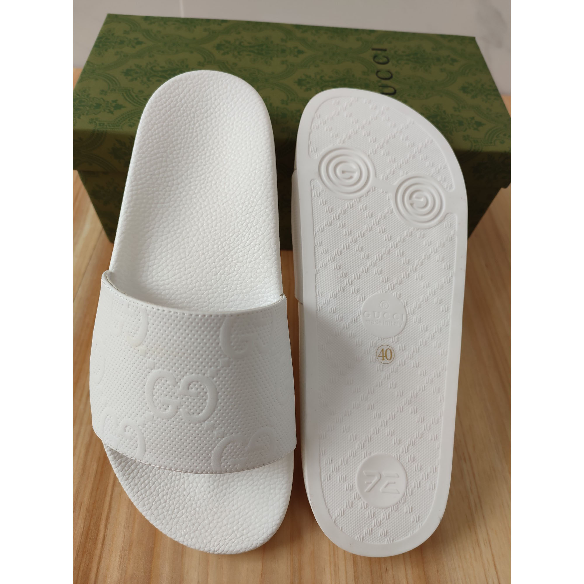 Gucci Logo Rubber Slide Sandal In White - PerfectKickZ