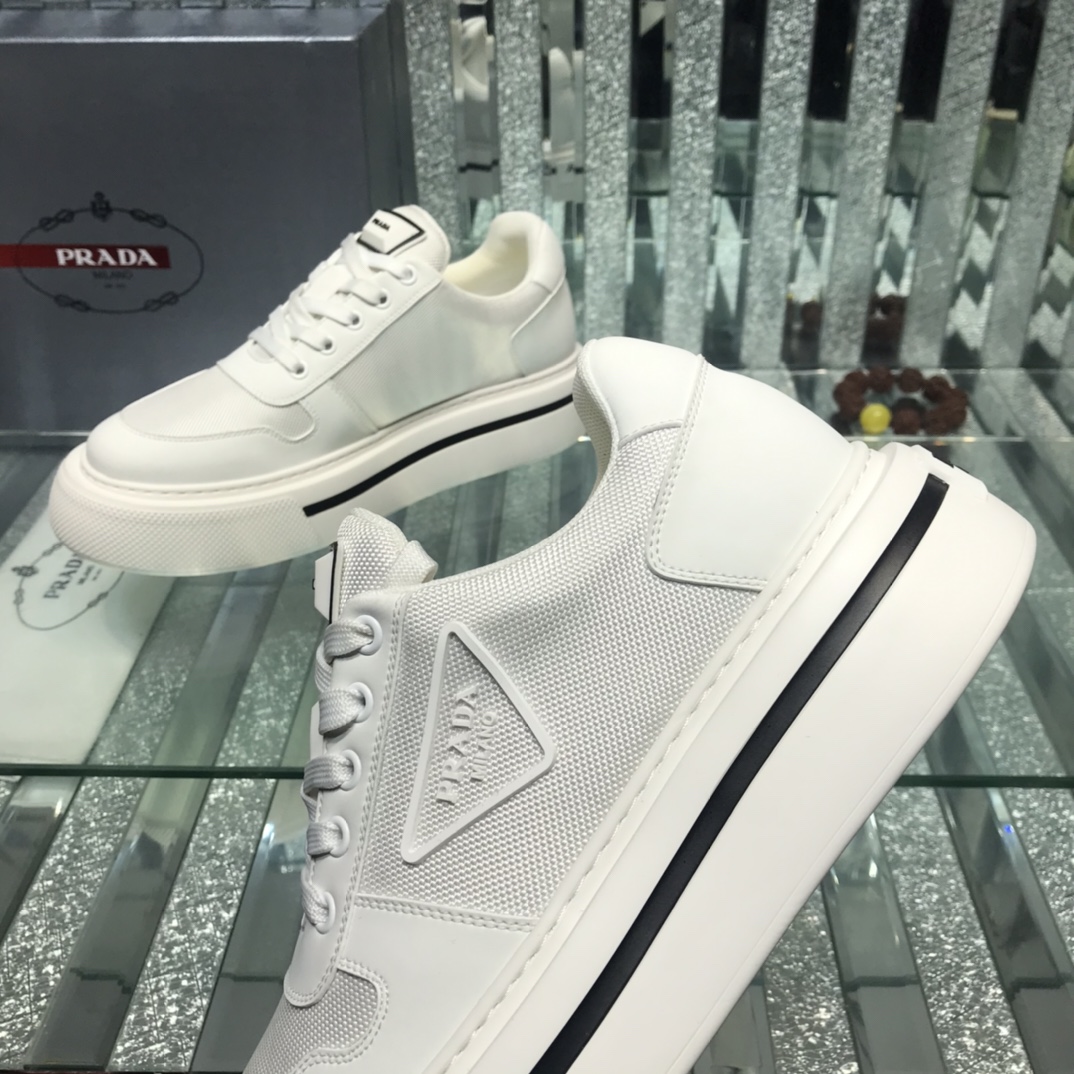 Prada Logo Sneakers In White - 