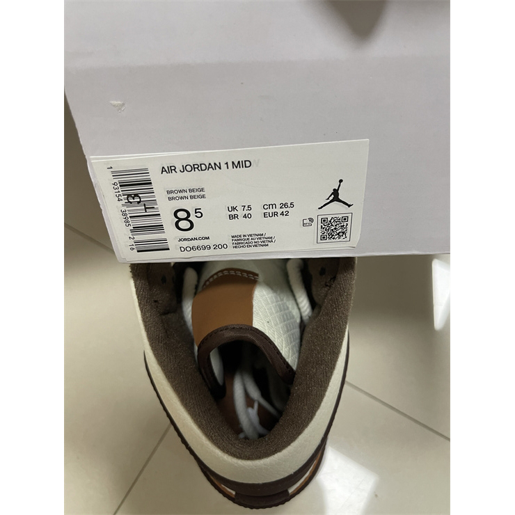 Jordan  AJ1 Mid Sneaker DO6699-200 - PerfectKickZ