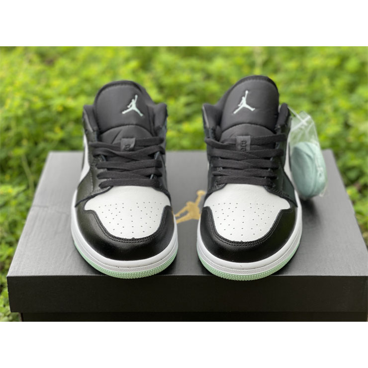 Air Jordan 1 Low Sneaker   DM1199 100 - PerfectKickZ