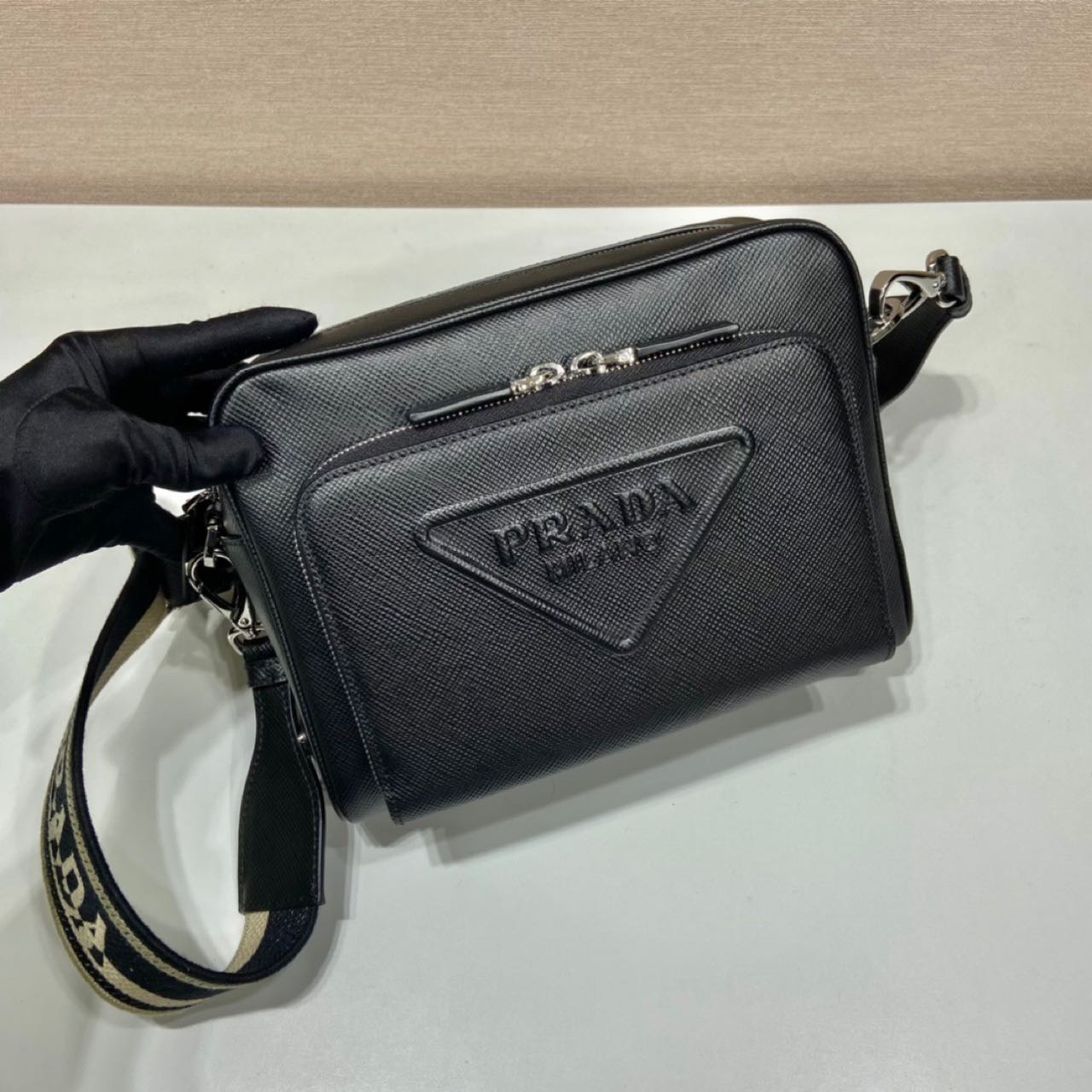 Prada Saffiano Leather Shoulder Bag(24-18-6cm) - PerfectKickZ