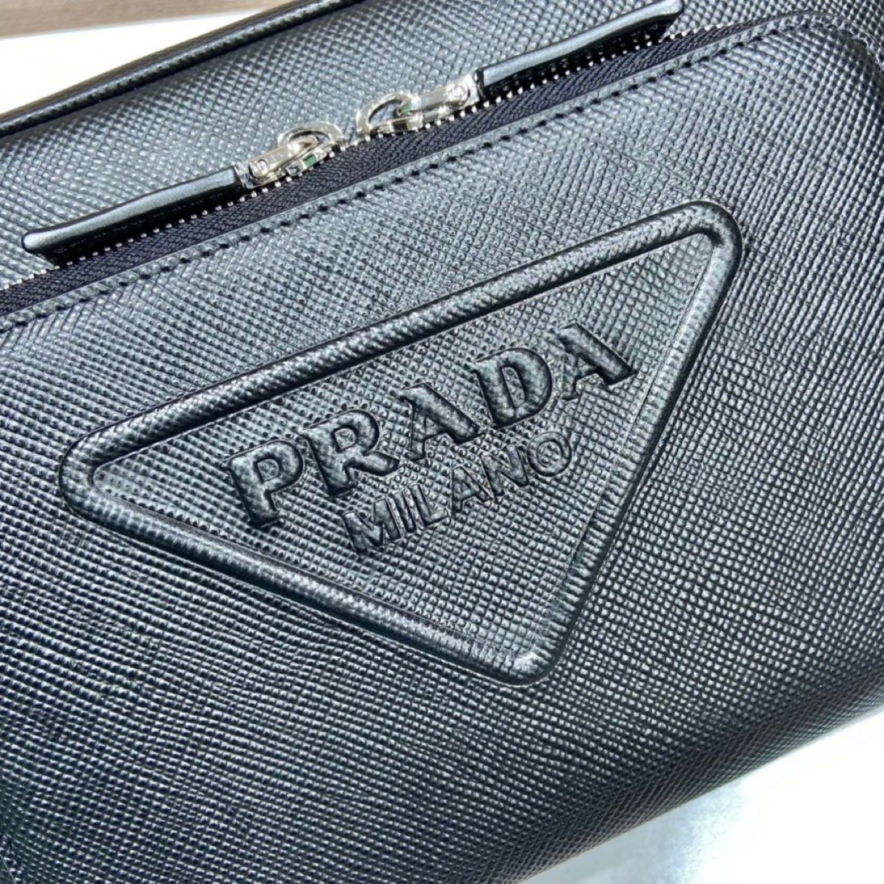 Prada Saffiano Leather Shoulder Bag(24-18-6cm) - PerfectKickZ