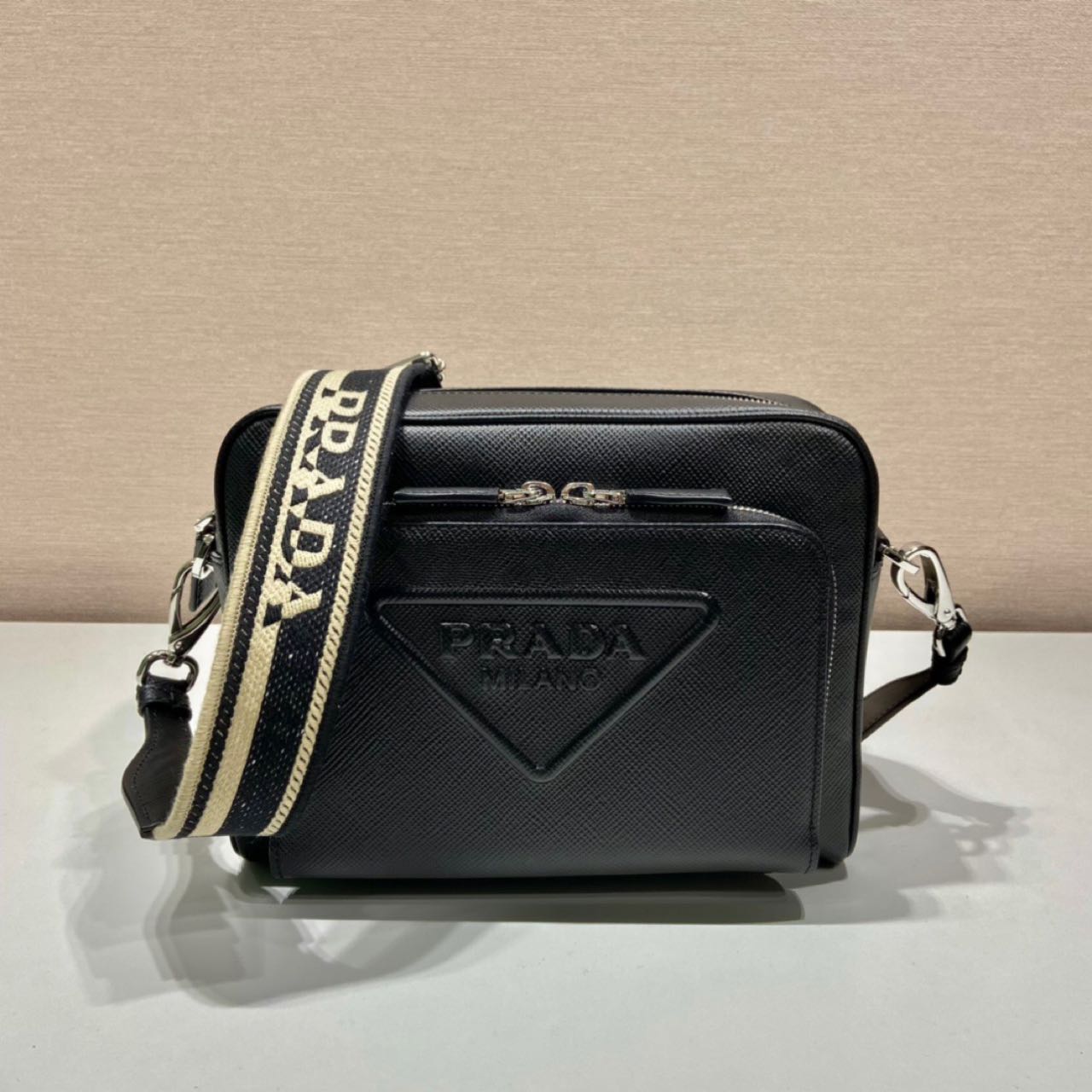 Prada Saffiano Leather Shoulder Bag(24-18-6cm) - PerfectKickZ