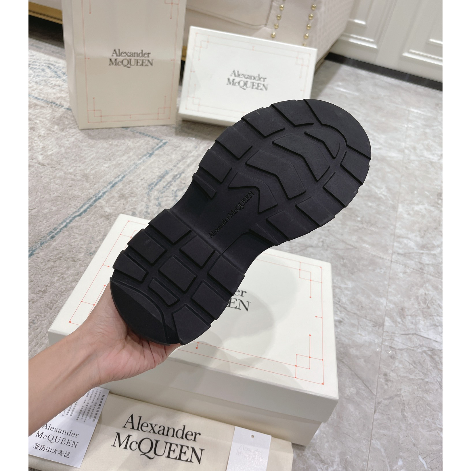 Alexander Mqueen Tread Slick Platform Low Sneakers - 