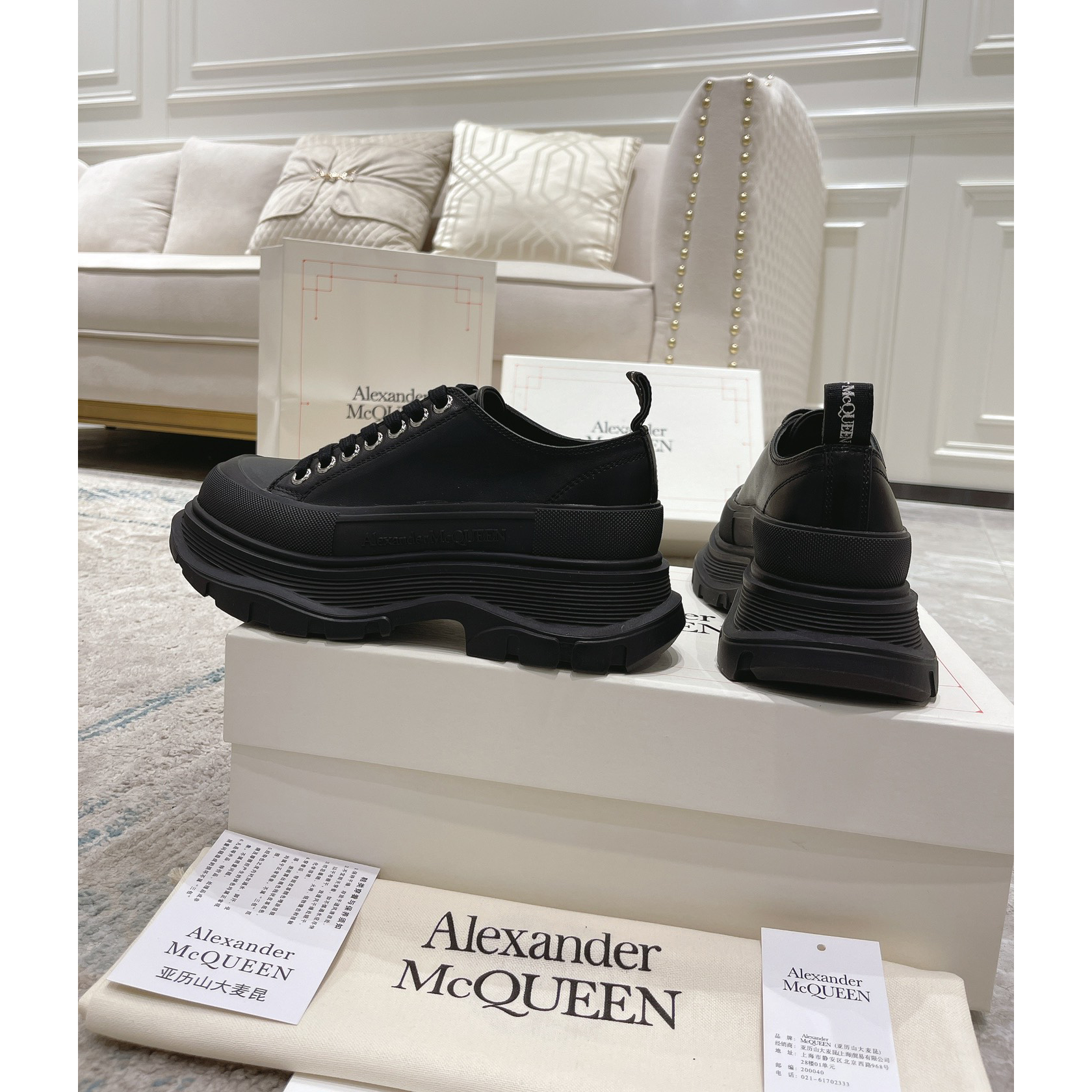 Alexander Mqueen Tread Slick Platform Low Sneakers - 