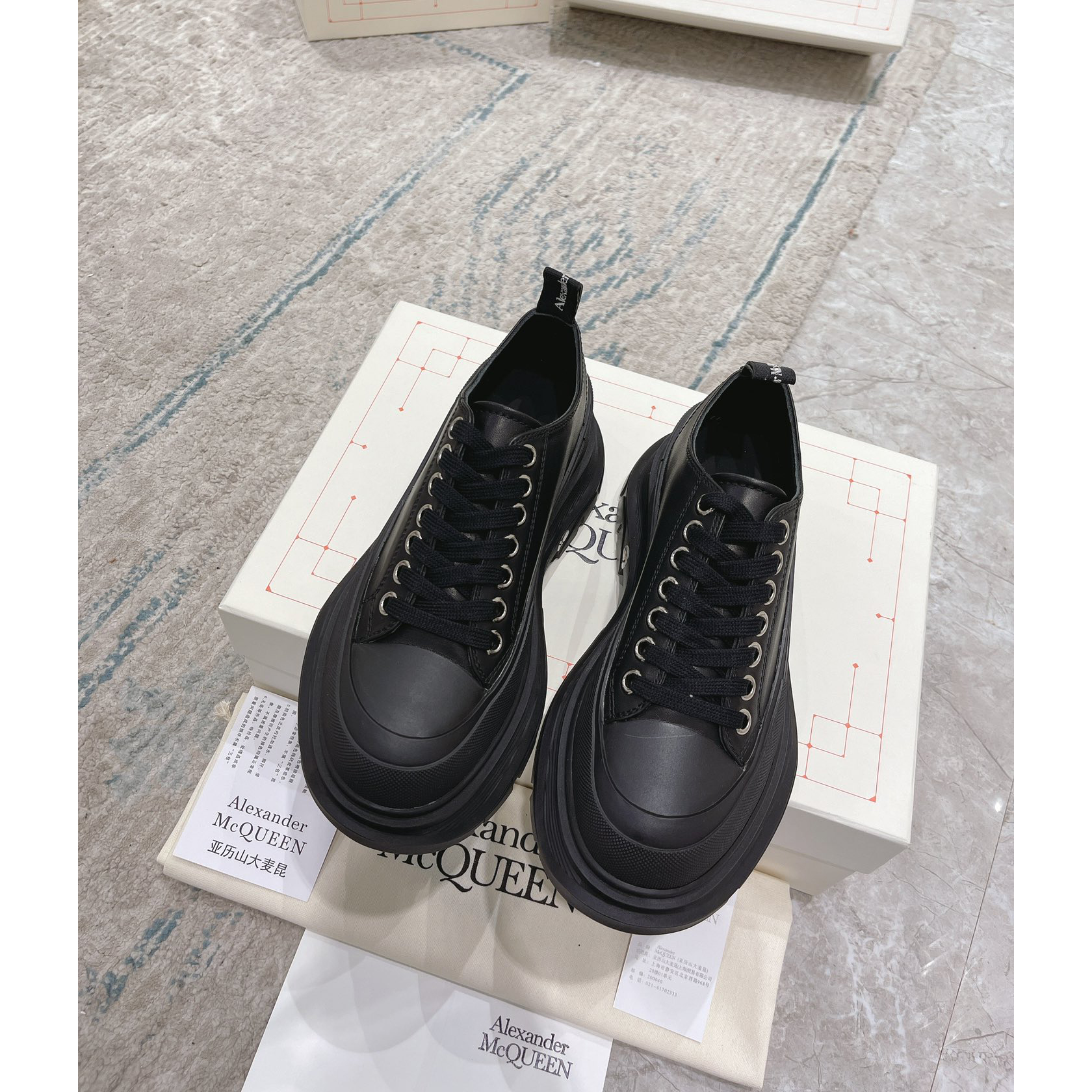 Alexander Mqueen Tread Slick Platform Low Sneakers - 