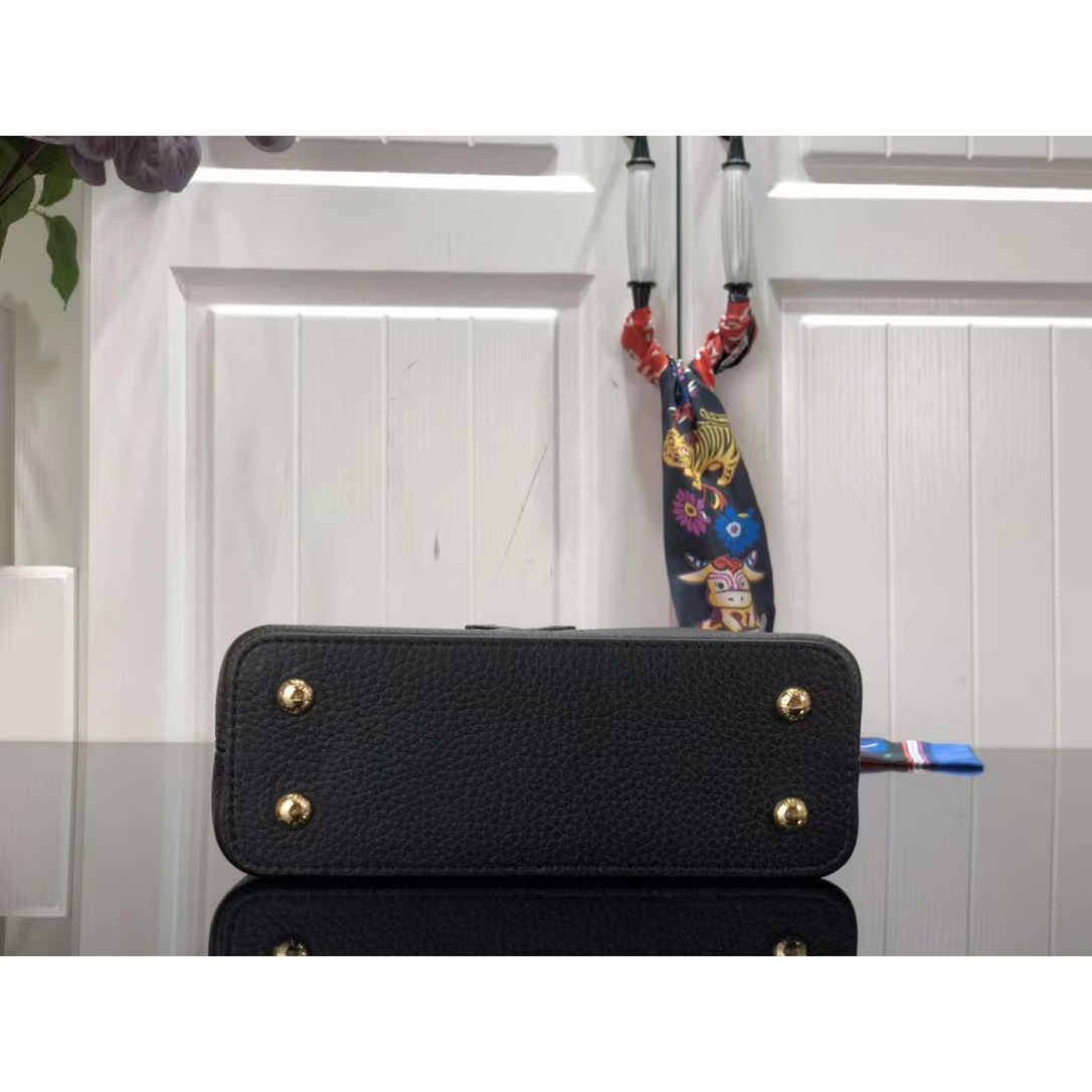 Louis Vuitton Capucines Mini Handbag In Black(21 x 14 x 8 cm) - 