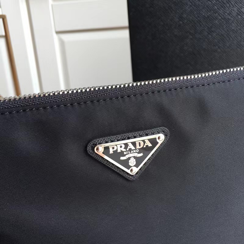 Prada Flat Pouch Black   28-18-1CM - PerfectKickZ