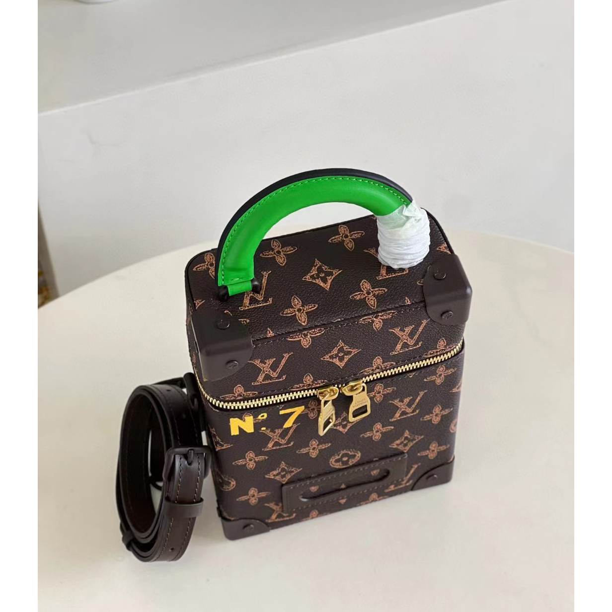 Louis Vuitton Vertical Box Trunk Handbag(15.5-22-7.5 CM) - 