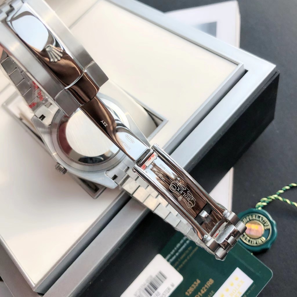 Rolex Watch  41mm - PerfectKickZ