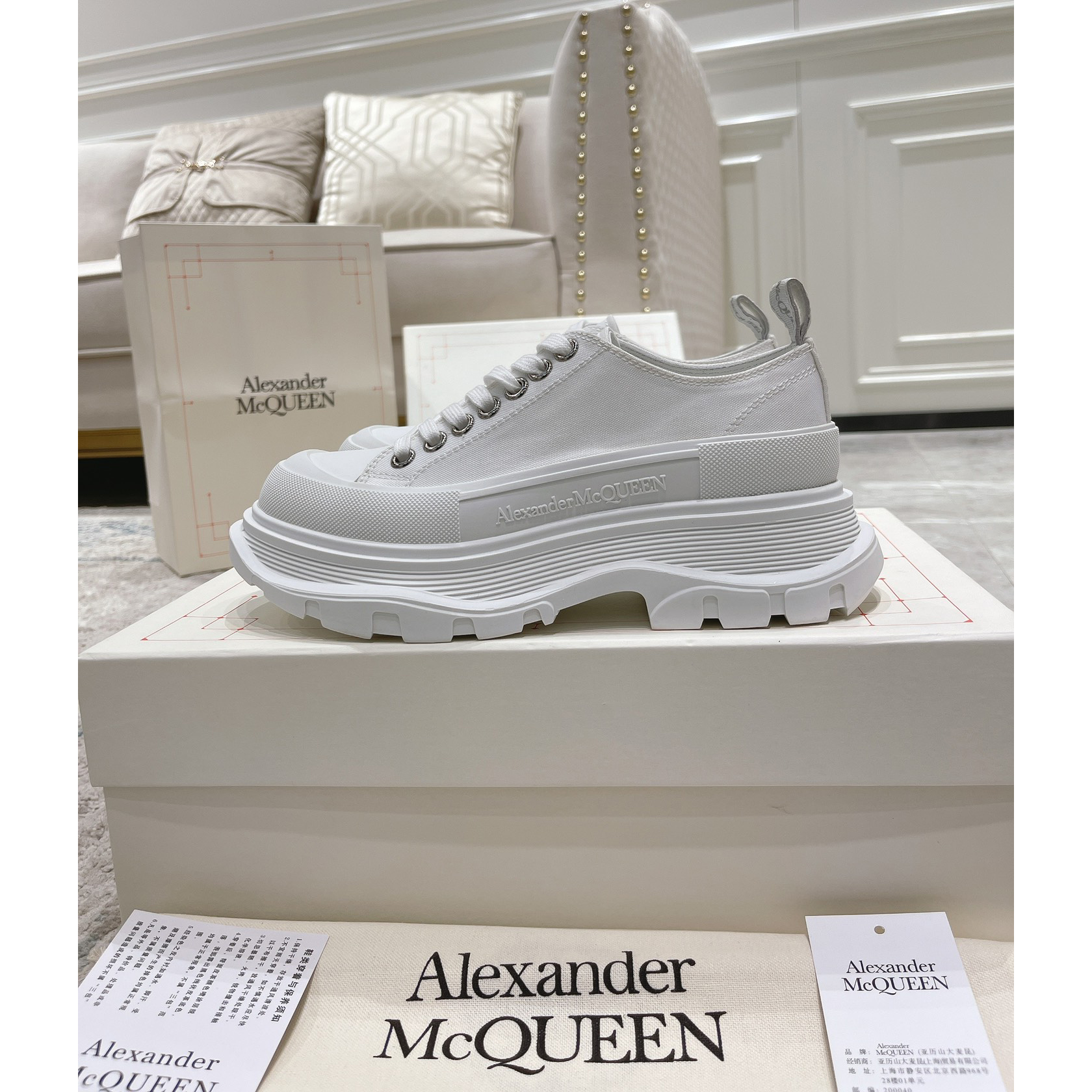 Alexander Mqueen Tread Slick Platform Low Sneakers - PerfectKickZ