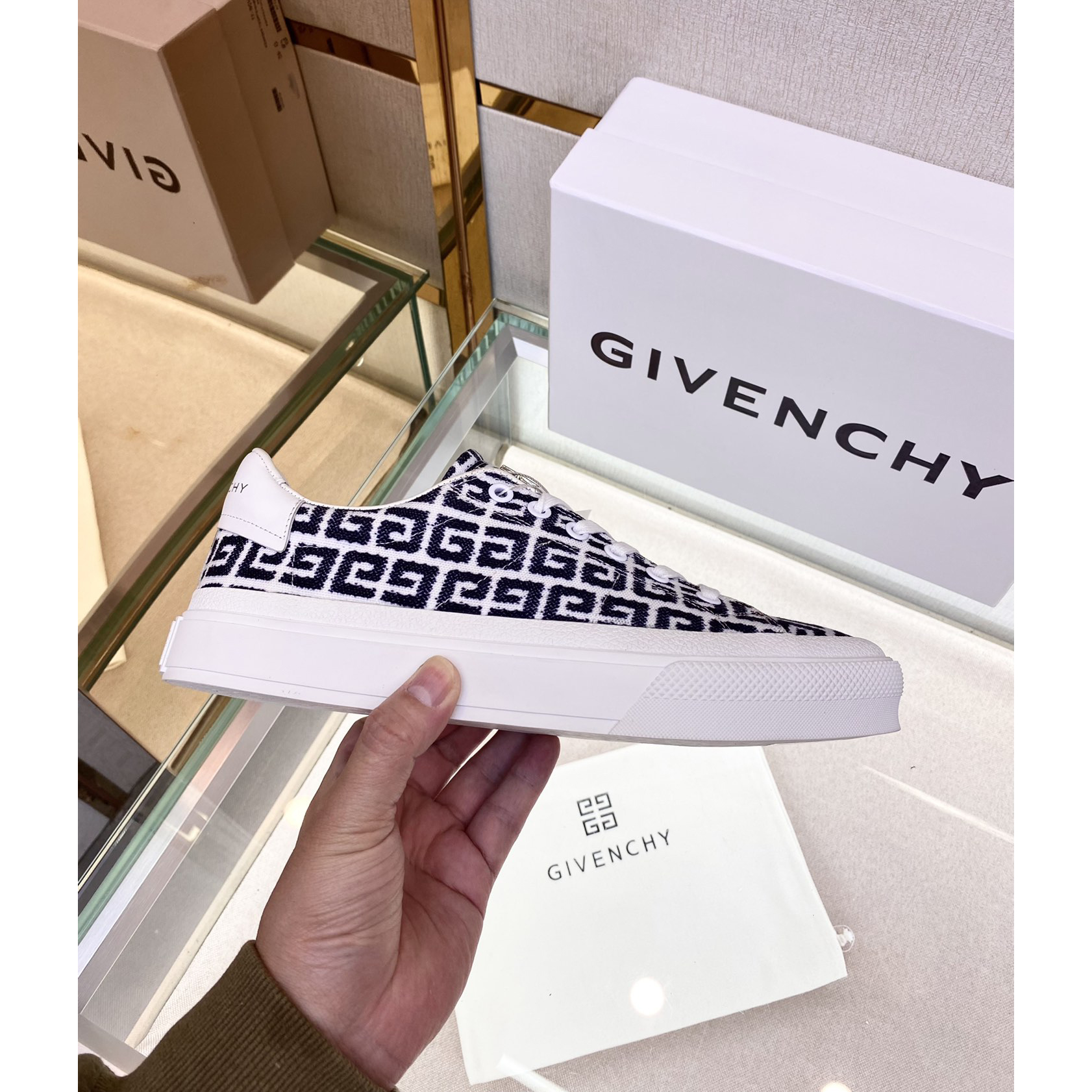 Givenchy Logo Print Low-Top Sneakers - PerfectKickZ