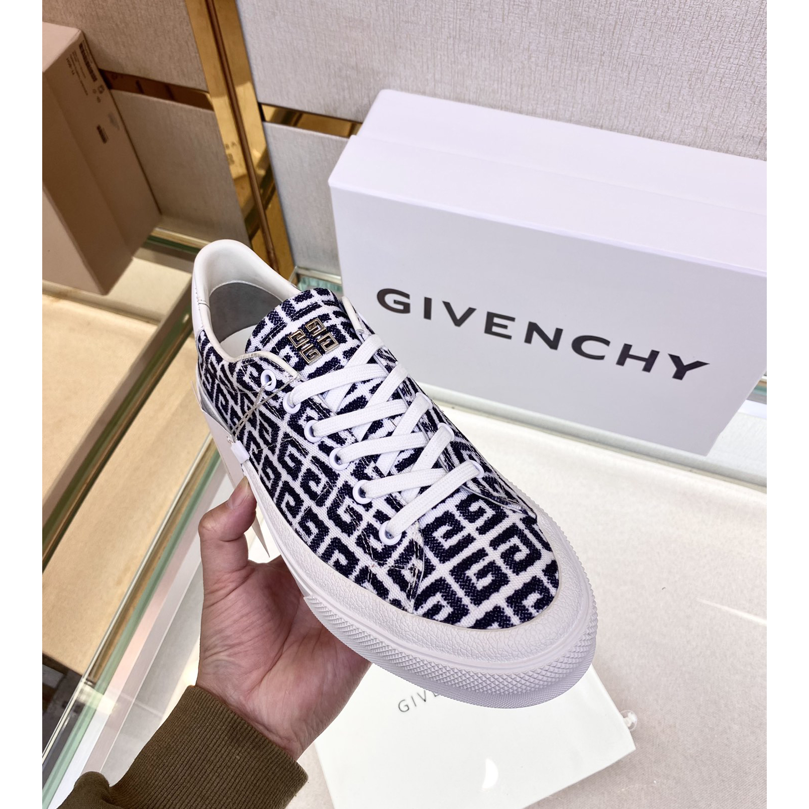 Givenchy Logo Print Low-Top Sneakers - PerfectKickZ