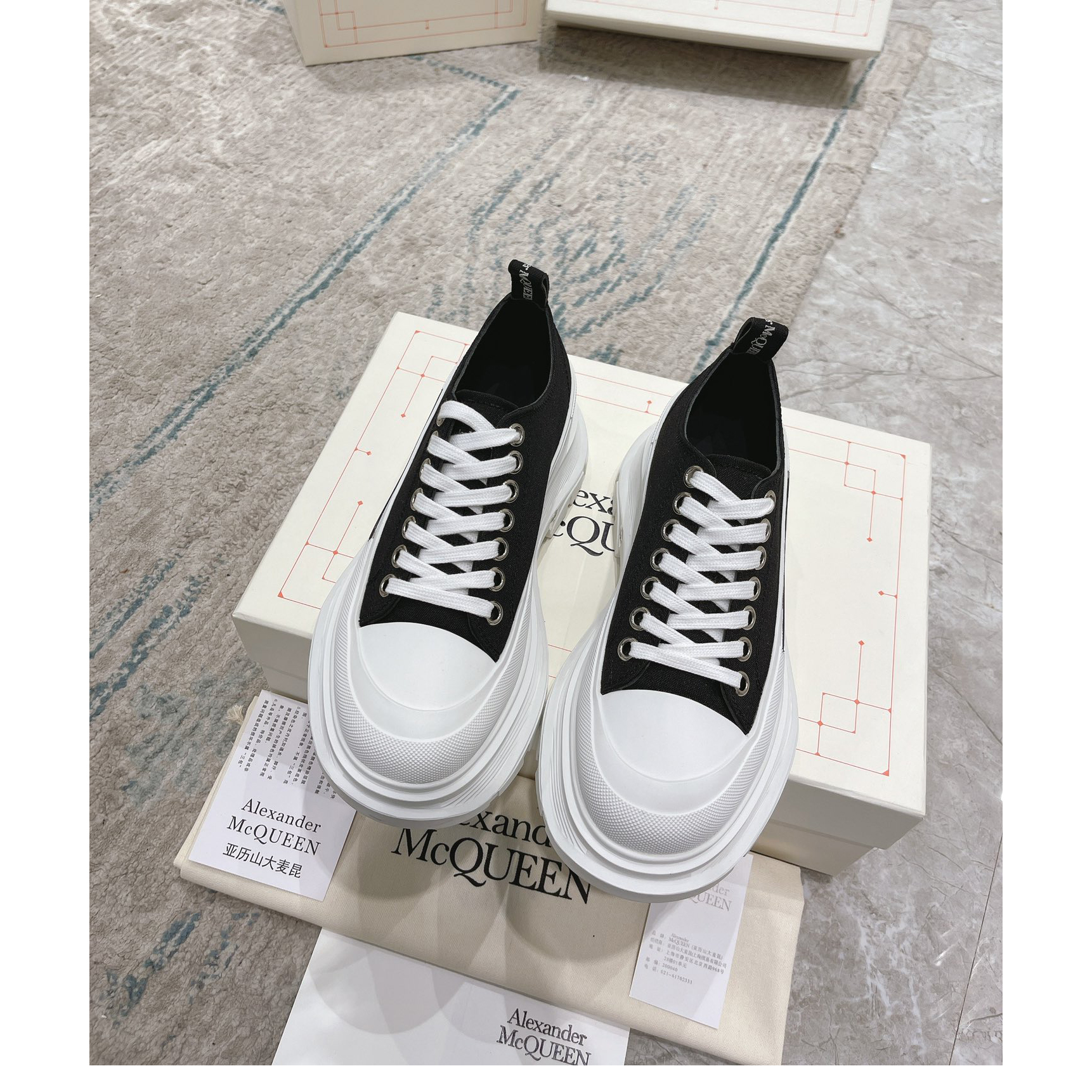 Alexander Mqueen Tread Slick Platform Low Sneakers - PerfectKickZ