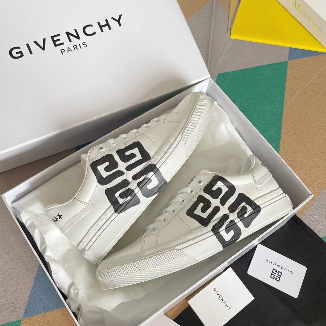 Givenchy Logo Print Low-Top Sneakers - PerfectKickZ