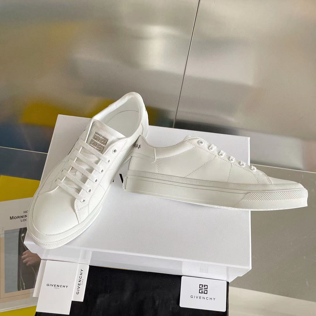 Givenchy Logo Print Low-Top Sneakers - PerfectKickZ