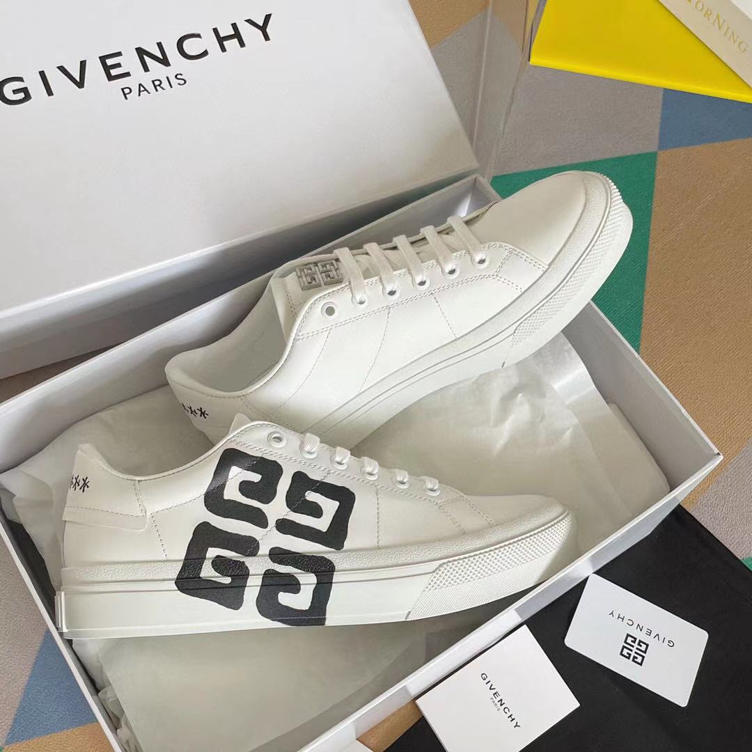 Givenchy Logo Print Low-Top Sneakers - PerfectKickZ