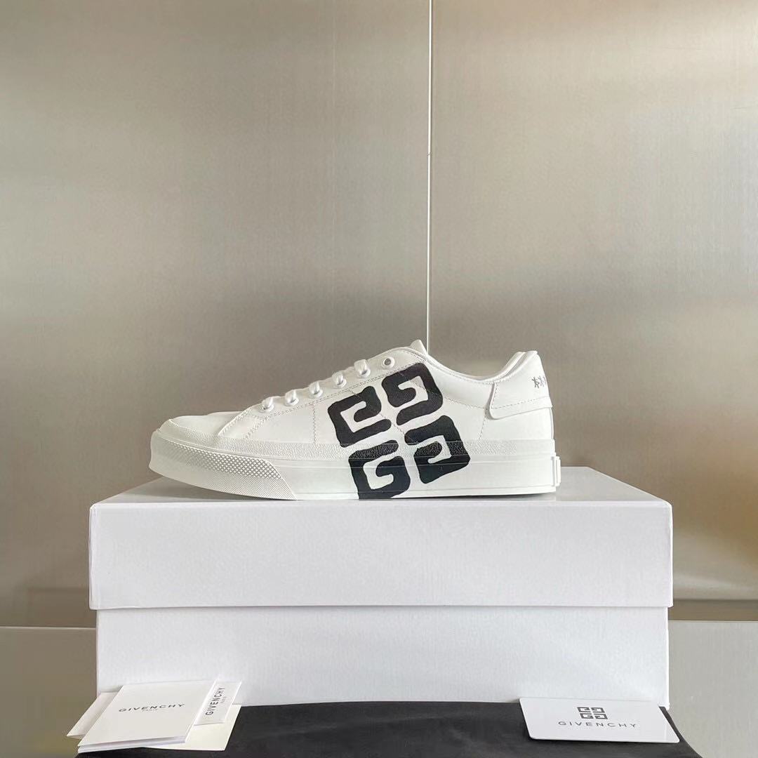 Givenchy Logo Print Low-Top Sneakers - PerfectKickZ