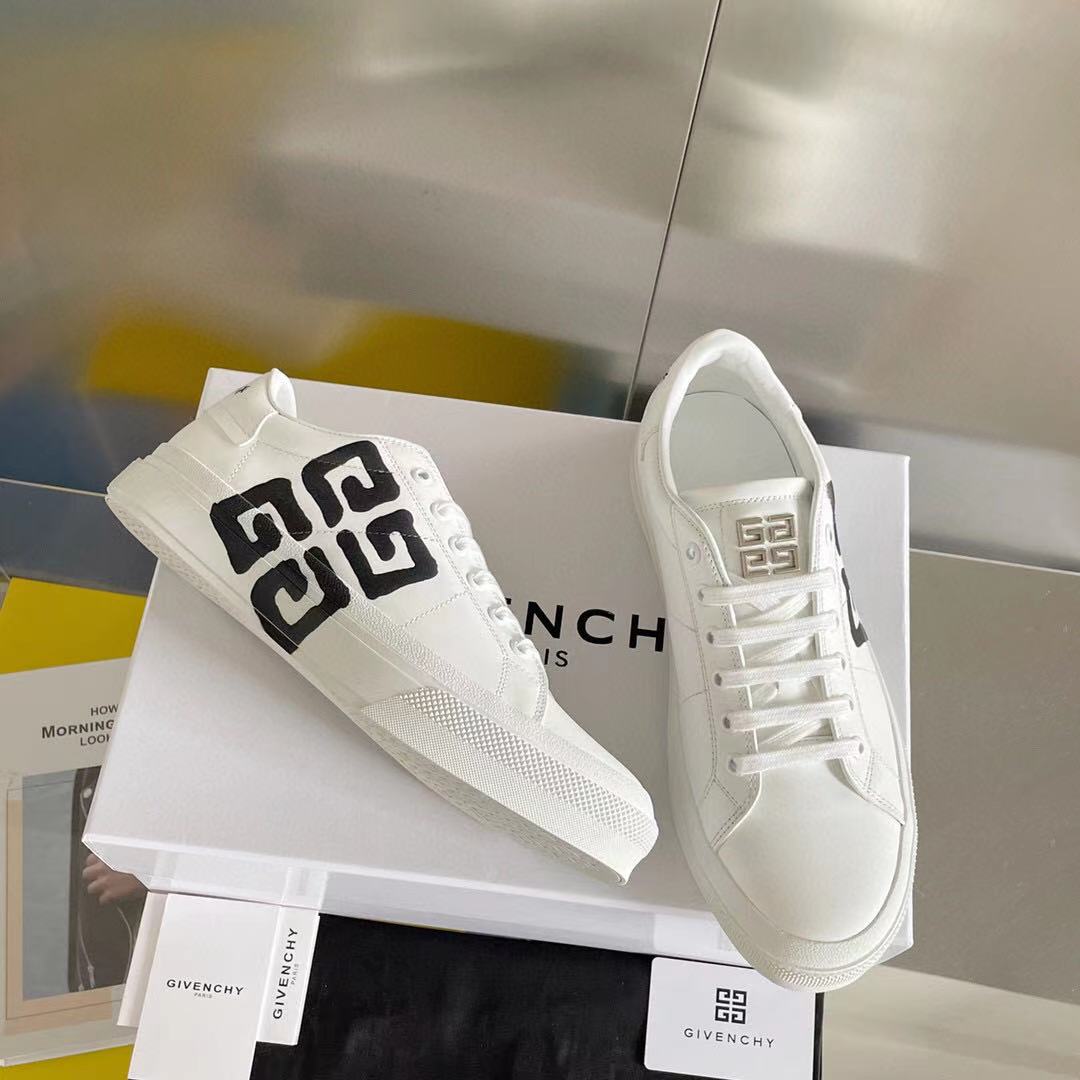 Givenchy Logo Print Low-Top Sneakers - PerfectKickZ
