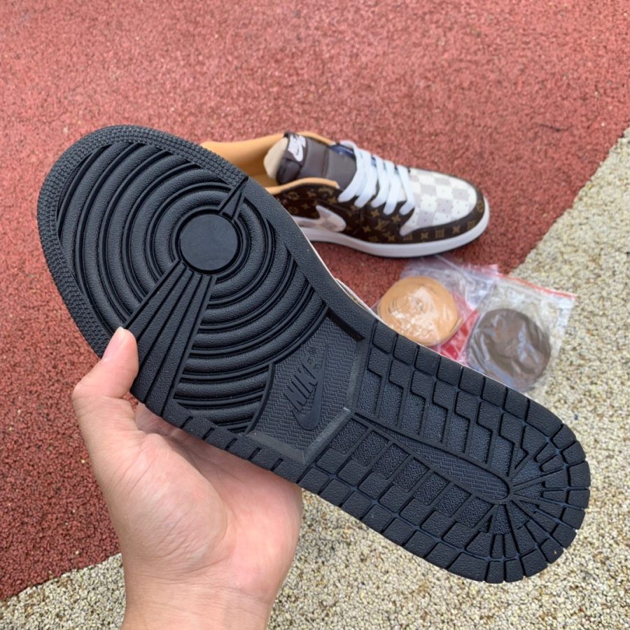 Travis Scott x Nike Air Jordan 1 Low AJ1 Sneaker DM7866-116 - PerfectKickZ