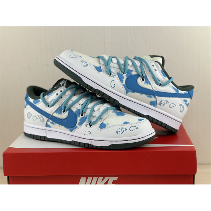Nike Dunk SE Low Sneaker DH0957-100 - PerfectKickZ