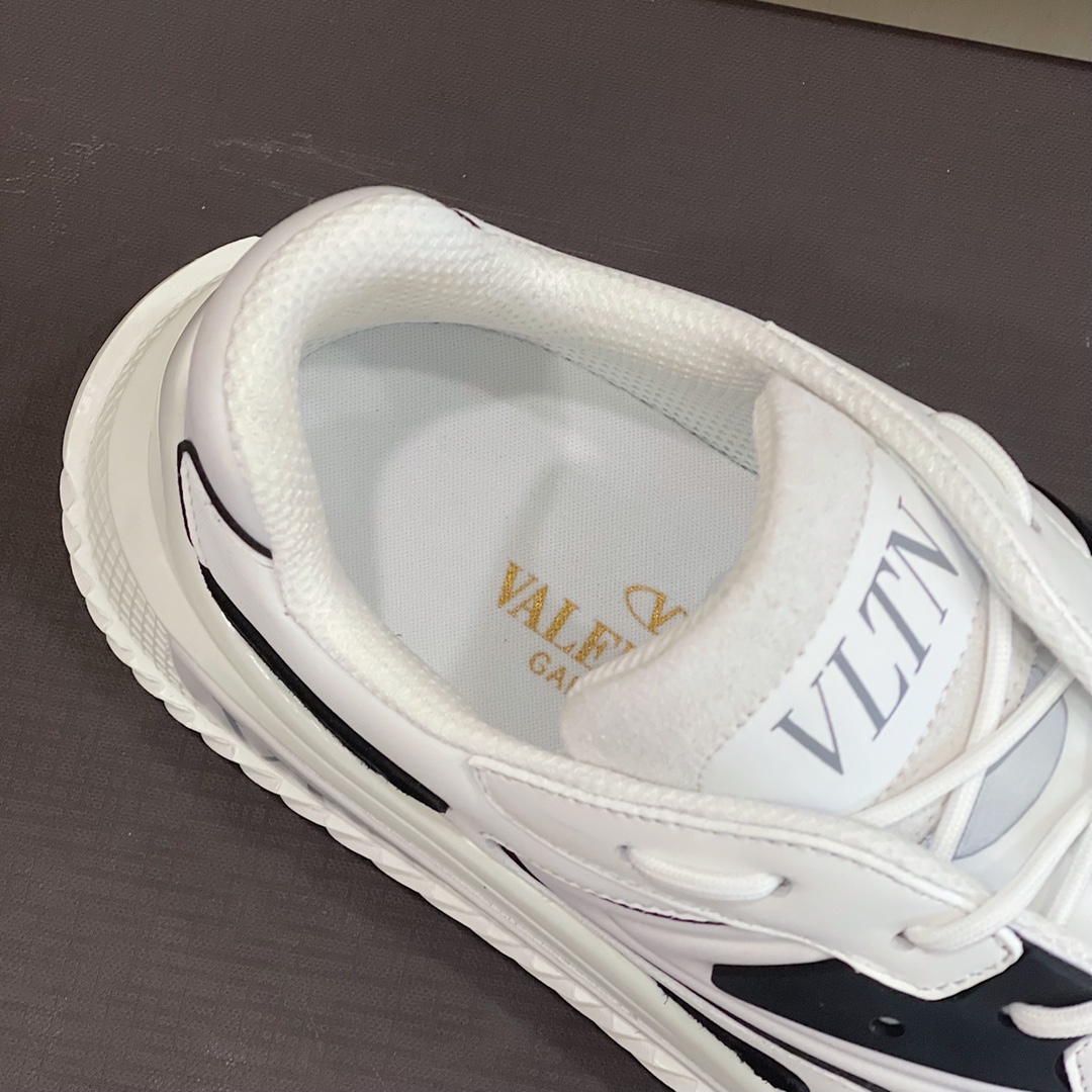 Valenti Wade Runner Sneaker - PerfectKickZ