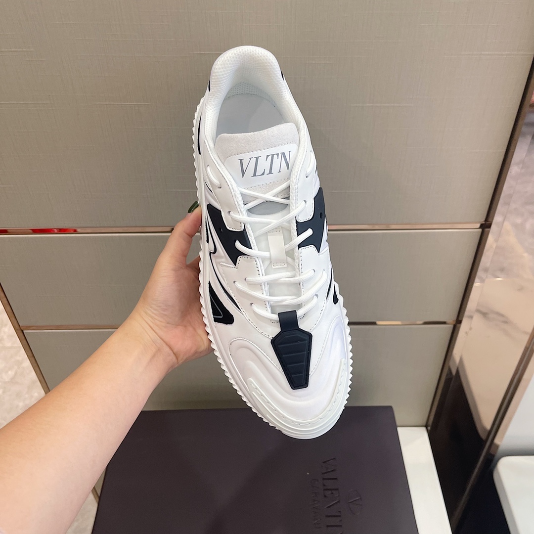 Valenti Wade Runner Sneaker - PerfectKickZ