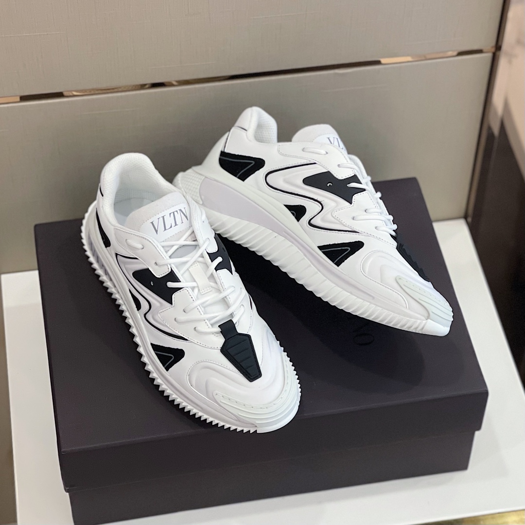 Valenti Wade Runner Sneaker - PerfectKickZ