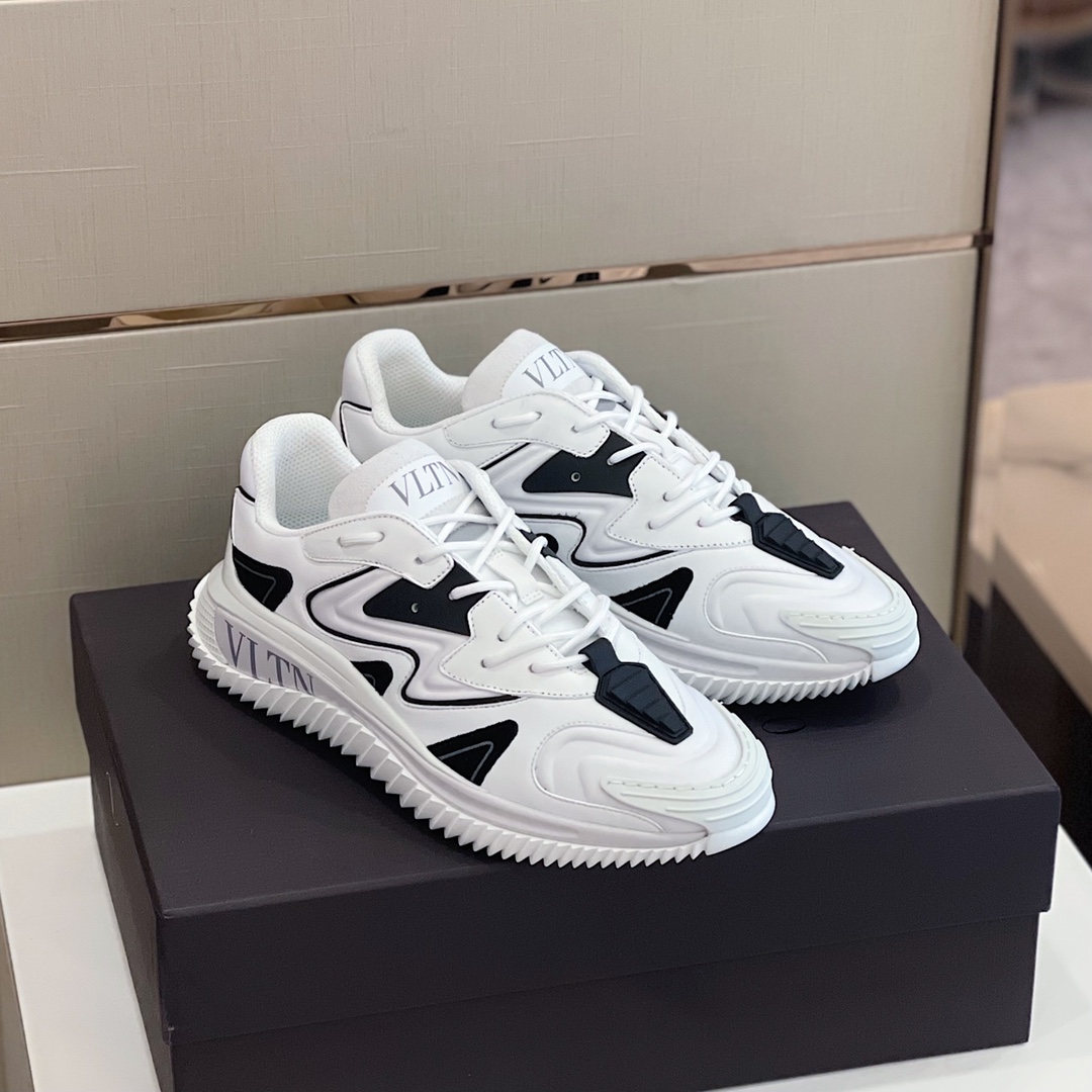Valenti Wade Runner Sneaker - PerfectKickZ