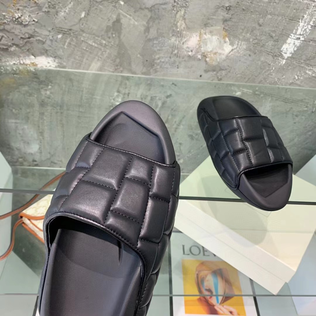 Balmain B-IT Quilted Leather Slides - PerfectKickZ