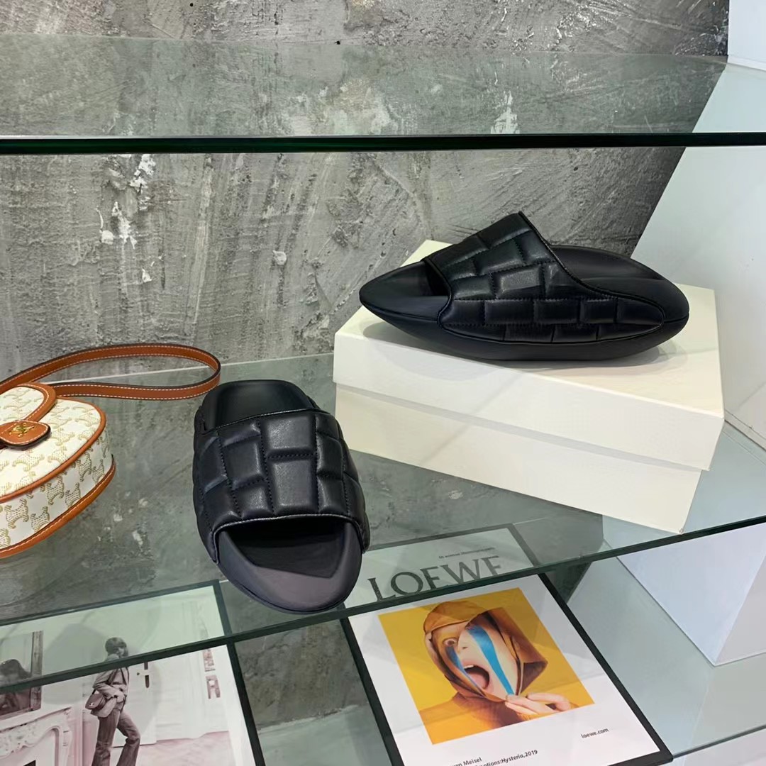 Balmain B-IT Quilted Leather Slides - PerfectKickZ