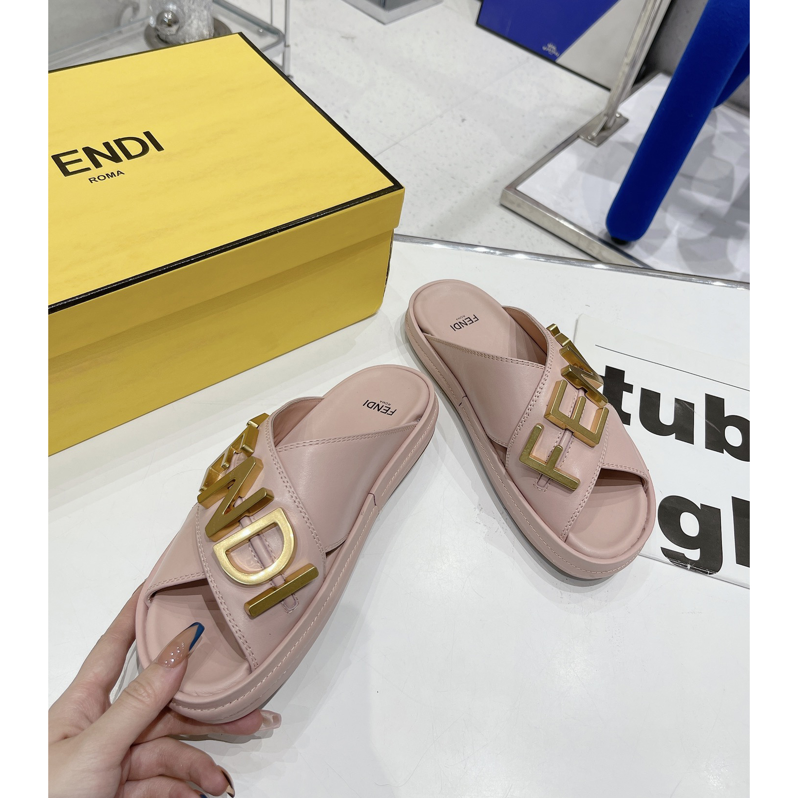 Fendi Graphy Pink Leather Slides - PerfectKickZ
