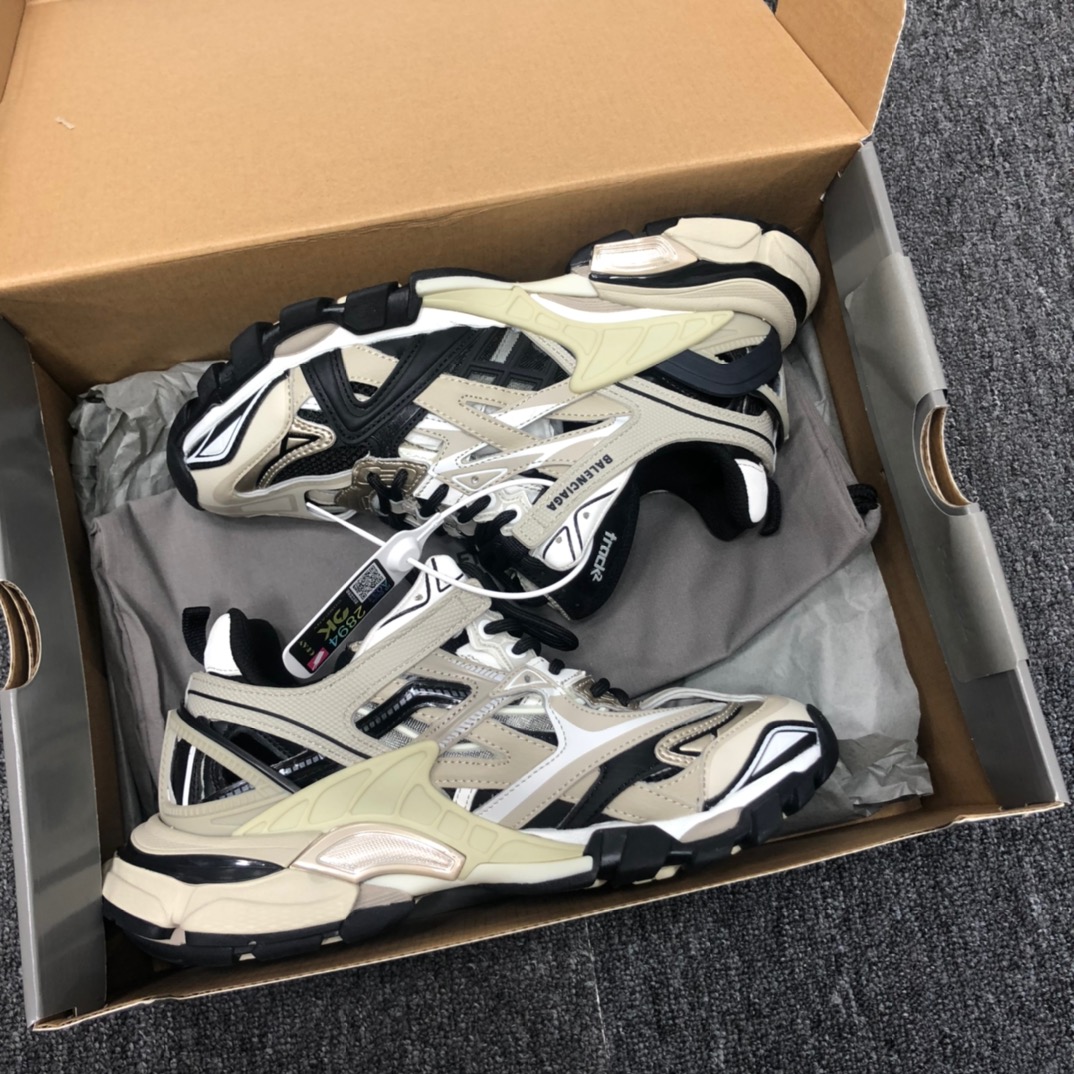 Balenciaga Track.2 Sneaker - PerfectKickZ