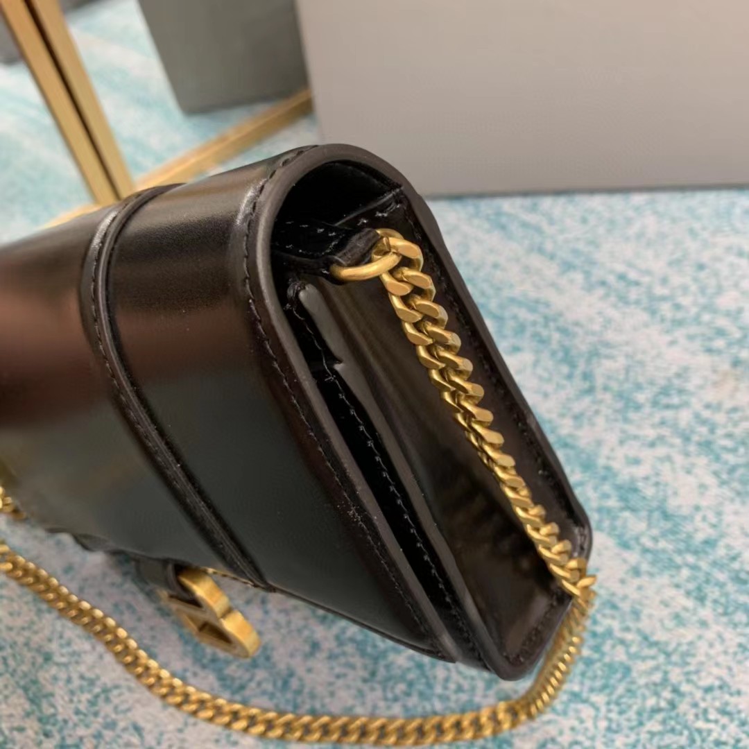 Balenciaga Hourglass Wallet On Chain (19.5-12-5cm) - PerfectKickZ