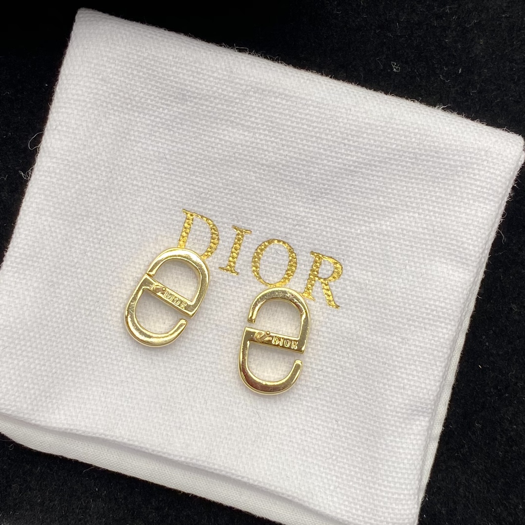 Dior 'CD' Earrings - PerfectKickZ