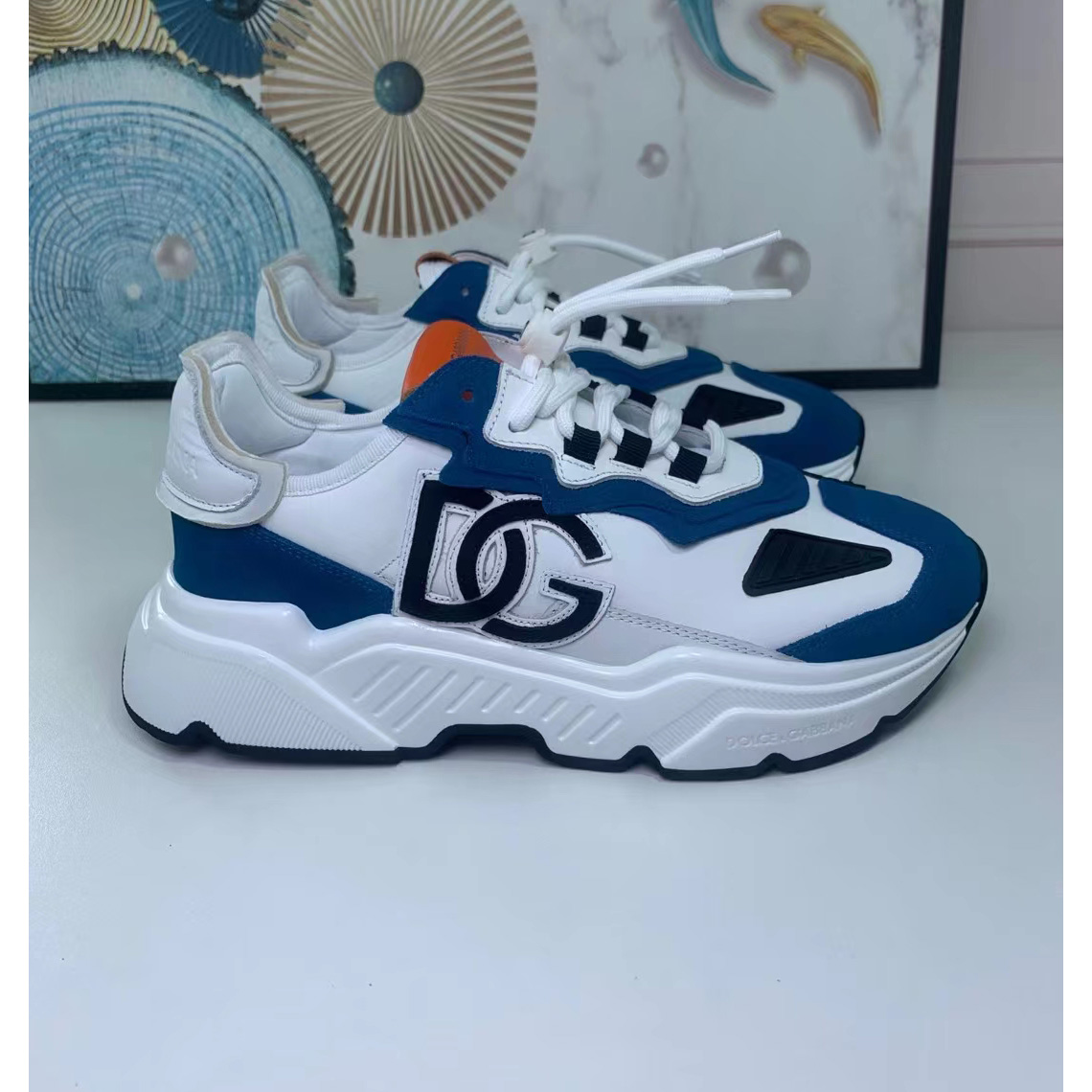 Dolce & Gabbana Logo-Patch Low-Top Sneakers - PerfectKickZ