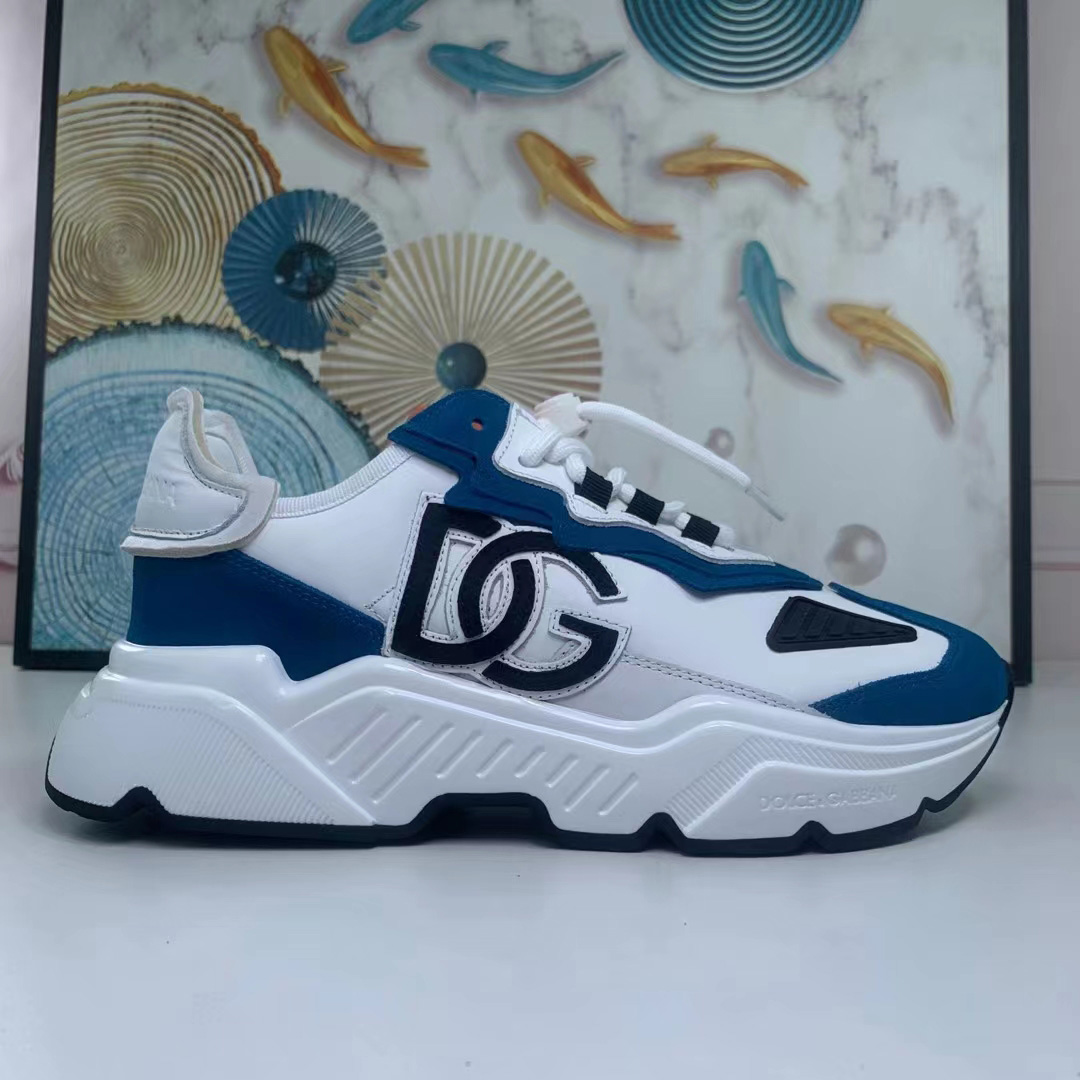 Dolce & Gabbana Logo-Patch Low-Top Sneakers - PerfectKickZ