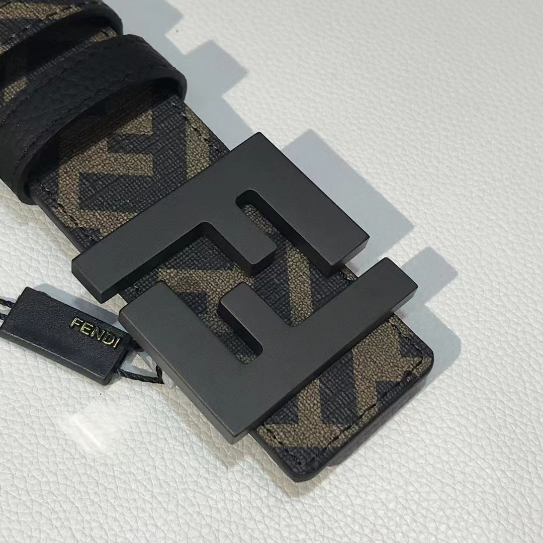Fendi Leather Belt With FF Buckle - 