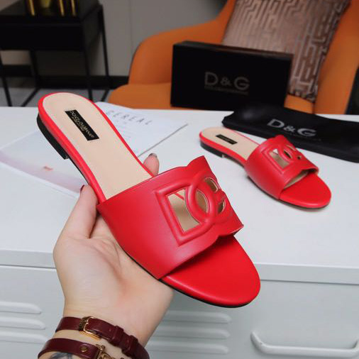 Dolce & Gabbana  DG Logo Leather  Sandal - PerfectKickZ