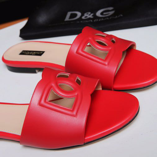 Dolce & Gabbana  DG Logo Leather  Sandal - PerfectKickZ
